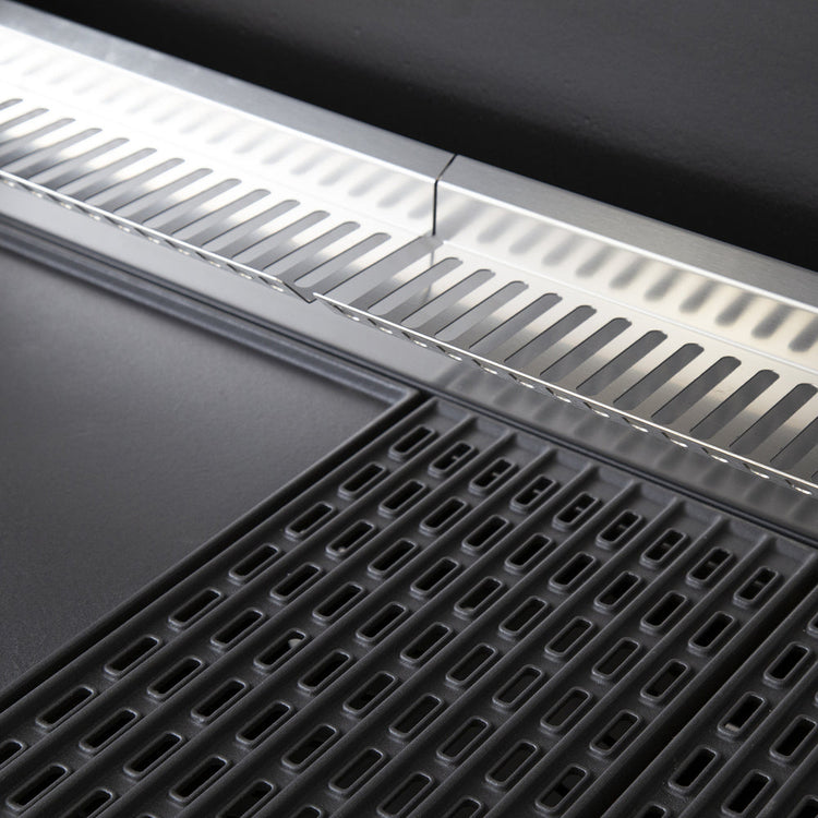 Artusi Matte Black 4 Burner Built-In BBQ with Roasting Hood